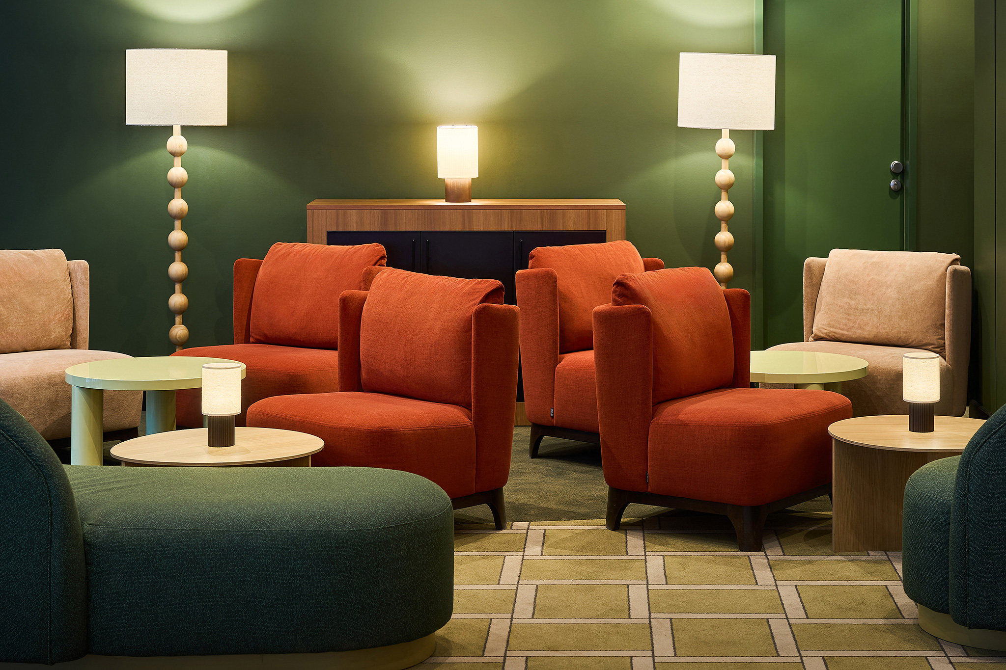 Klimatyczne lobby hotelu w Pradze